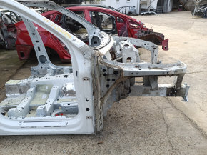 Front right quarter Audi Q7 16- on the body, white