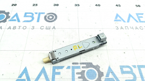 Antenna amplifier VW Atlas 18- left