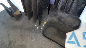 Rear left sill mudguard Ford Edge 15 - broken fastening