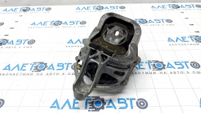 Right engine mount Audi Q7 16- 3.0T cracked, oil leaked