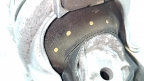 Right engine mount Audi Q7 16- 3.0T cracked, oil leaked