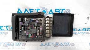 Chevrolet Camaro 16-2.0 underhood fuse box with cover