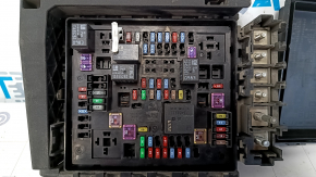 Chevrolet Camaro 16-2.0 underhood fuse box with cover