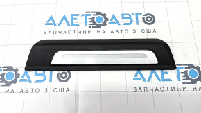 Door sill trim rear left outer Audi Q7 16- black with chrome, broken guide, scratches