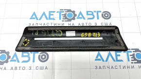 Door sill trim rear left outer Audi Q7 16- black with chrome, broken guide, scratches