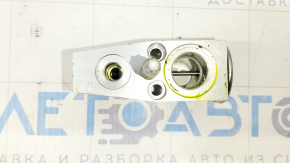 Lincoln MKC 17-19 Air Conditioner Heater Valve