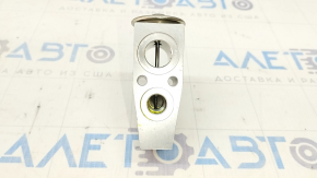 Lincoln MKC 17-19 Air Conditioner Heater Valve