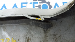 Front bumper lip right Audi Q7 16-19 white, broken fasteners, crack