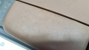 Central console armrest and cup holders Audi Q7 16- armrest leather brown, needs cleaning, broken rear cover mechanism