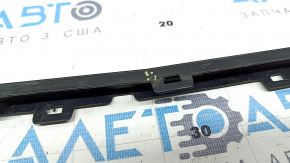 Front bumper trim center VW Atlas 18-20 upper, R-Line, structure, cracks