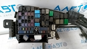 Mazda 6 16-17 underhood fuse box with housing, broken mount