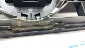Radiator grill VW Atlas 18-20 prerest with emblems, R-line, under radar cruise, crack, sand