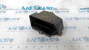 Mercedes X164 GL underhood fuse box housing broken fastening
