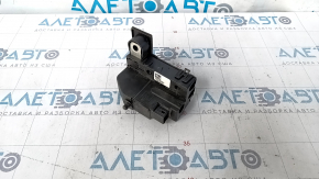 Lincoln MKZ 13-20 Type 4 Power Distributor Used