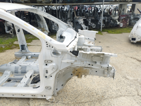 Front right quarter Lincoln MKC 15 - white, on the body