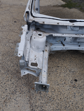 Front right quarter Lincoln MKC 15 - white, on the body