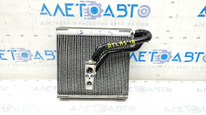 VW Atlas 18-24 Evaporator with Valve