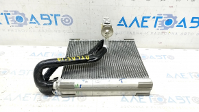 VW Atlas 18-24 Evaporator with Valve