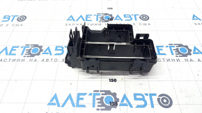 Nissan Rogue Sport 17-19 underhood fuse box housing under triangle cover