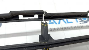 Volvo XC90 16-19 front bumper lower grille broken