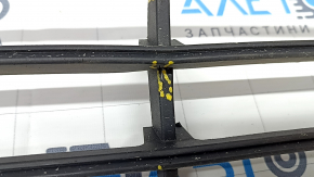 Volvo XC90 16-19 front bumper lower grille broken