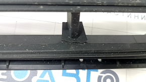Volvo XC90 16-19 front bumper lower grille broken
