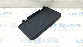 VW Atlas 18 Foot Rest - Worn