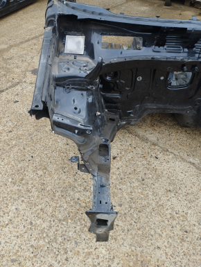 Front right quarter VW Atlas 18 - on the body, black