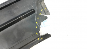 Left radiator deflector Audi A6 C7 16-18 3.0T broken, seal dried out