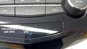 Climate control Nissan Rogue Sport 17-19 auto, dual zone, chrome is worn, worn