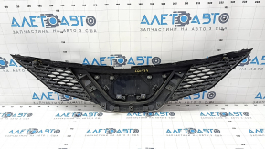 Radiator grill grill Nissan Rogue Sport 17-19 with emblem, under distronic, broken fasteners, sand, air under glass
