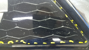 Radiator grill grill Nissan Rogue Sport 17-19 with emblem, under distronic, broken fasteners, sand, air under glass