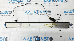 Door sill trim front left outer Nissan Rogue Sport 17-19 chrome, Rogue Sport, with backlight, scratches, bump, without chip