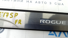 Door sill trim front right outer Nissan Rogue Sport 17-19 chrome, Rogue Sport, with backlight, scratches, without chip