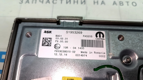 Jeep Renegade 15-Amplifier