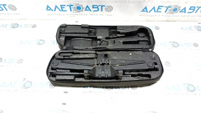 Tool kit Jeep Renegade 15 - not complete, cover torn