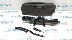 Tool kit Jeep Renegade 15 - not complete, cover torn