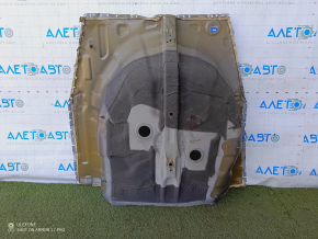 The trunk trough of Hyundai Elantra AD 17-20 is sawed off