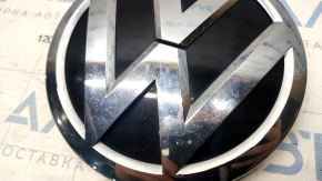 VW Atlas 18-20 Non Radar Grille Emblem Sand