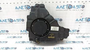 Jeep Grand Cherokee WK2 11-21 Premium Sound Subwoofer, Crack in Mount