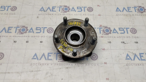 Front left hub Mazda CX-30 20 - play