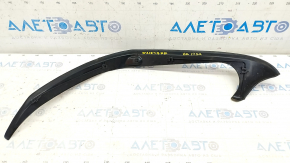 Right trunk lid seal Mercedes W213 E 17-23 on the body, the rubber has dried out