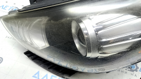 Front left headlight complete Kia Niro 17-19 HEV, PHEV with bracket, halogen, LED DRL, seal peeled off, needs polishing, scratches used
