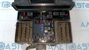 Lincoln MKX 16-18 Underhood Fuse Box Case Broken