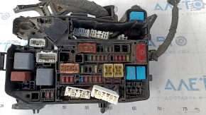 Underhood fuse box Toyota Prius 30 10-15 complete with housing, without cover, broken mount