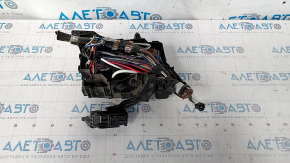 Underhood fuse box Toyota Prius 30 10-15 complete with housing, without cover, broken mount