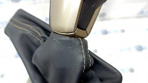 Gear knob Jeep Grand Cherokee WK2 17 - beige, black leather, worn, scratches