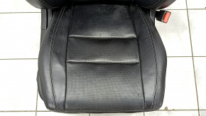Passenger seat Jeep Grand Cherokee WK2 16-17 without airbag, electric, leather black, rusty at the bottom, dented, scratches, leather defect, for cleaning