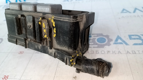 Toyota Highlander 14-19 3.5 relay block, broken fasteners