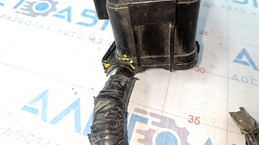 Toyota Highlander 14-19 3.5 relay block, broken mount